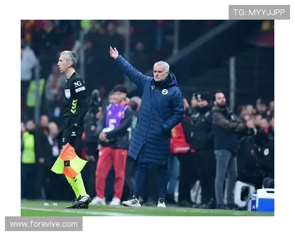 本菲卡为穆里尼奥提供两年合同并附带一年续约选项